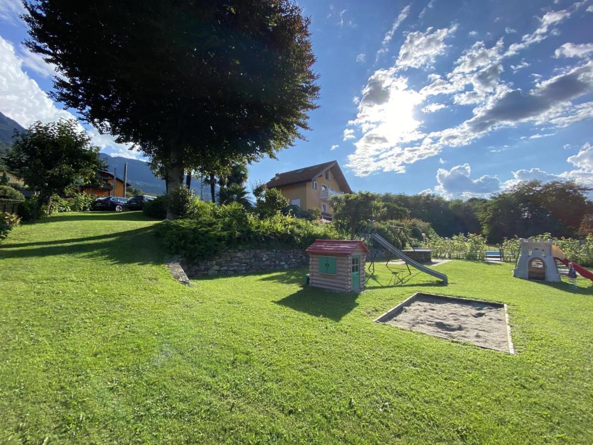 Bellavista A Garten Appartement Mit Pool Colico Kültér fotó